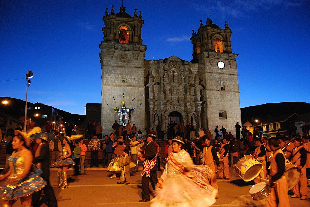 Tour por la ciudad en Puno.